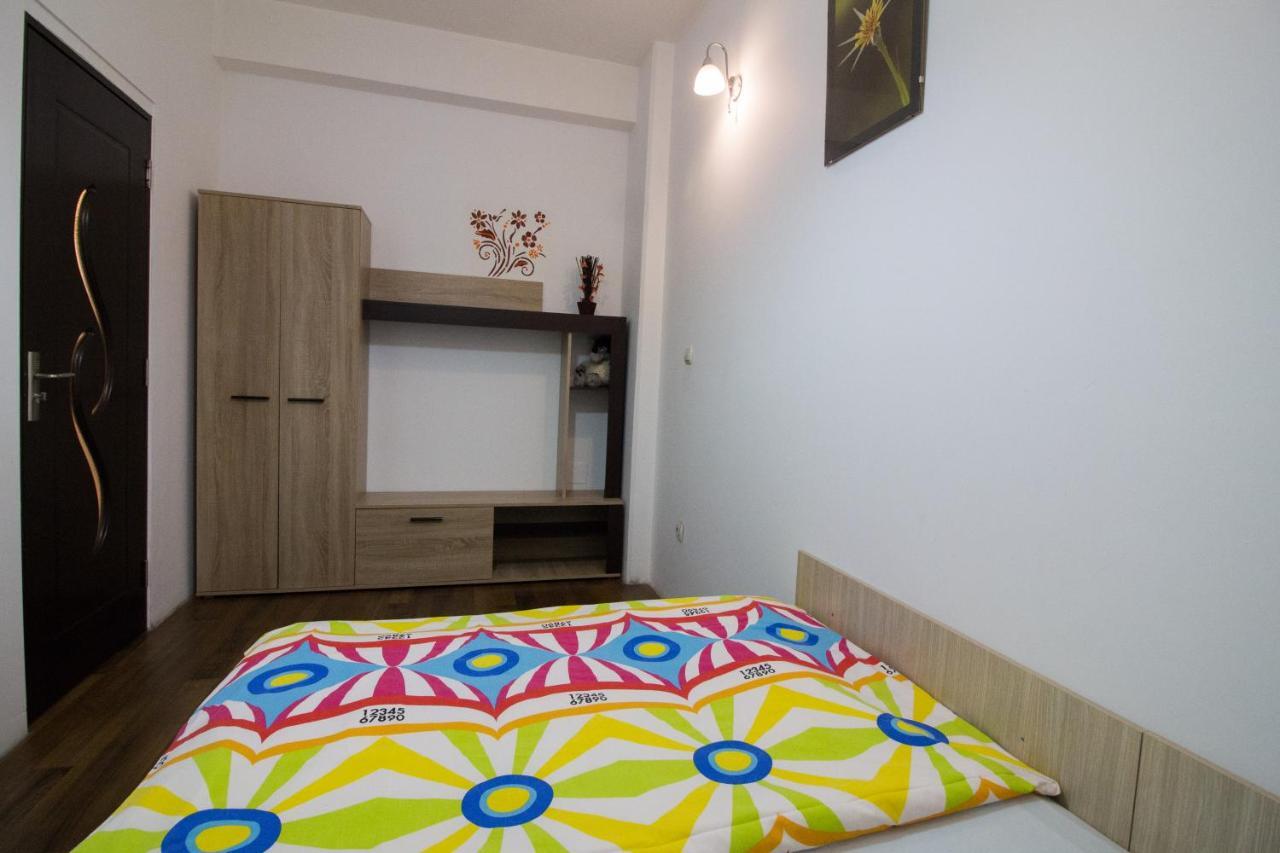 Intim Studio Flat Arad Extérieur photo